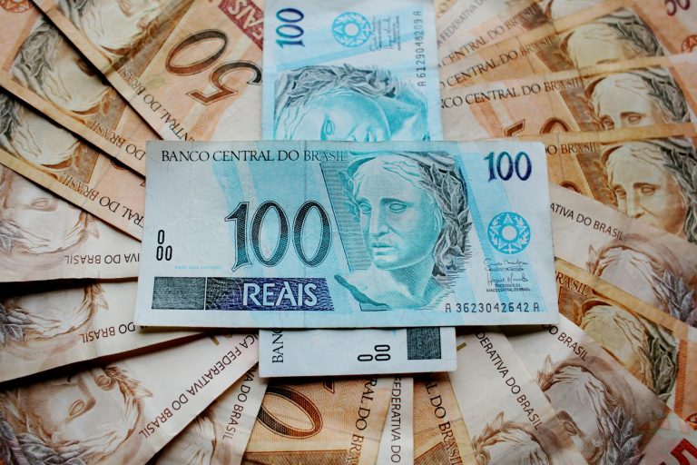 Minimize Money Exchange Fees: How Multi-Currency Accounts Save You Money