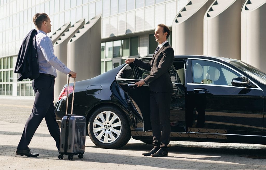 Benefits of Hiring a Private Chauffeur in Dubai