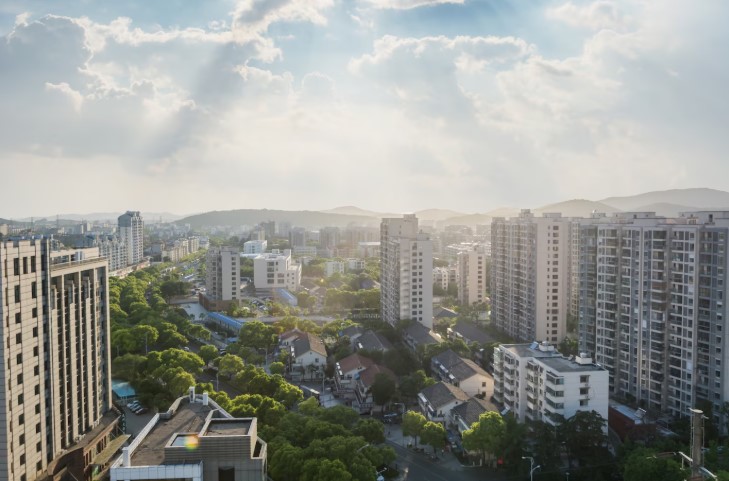 The Best Waterfront Apartments in Abu Dhabi: Living by the Sea