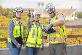 Smart Strategies for Managing Large-Scale Projects: A Practical Guide for Better Planning