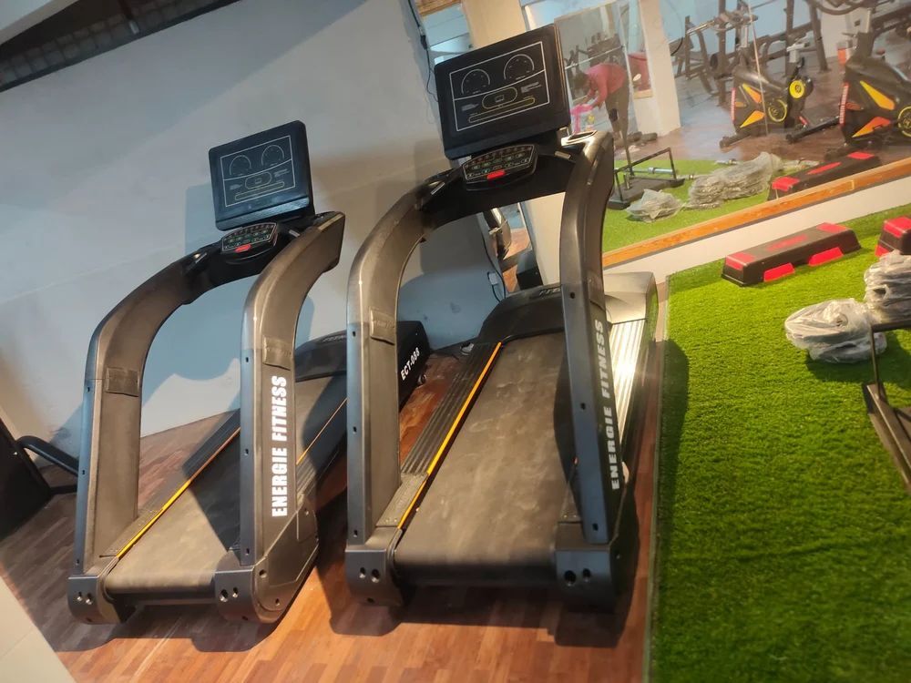 HP Commercial Motorized Treadmill, 90 kg Price in Surat - Main Image