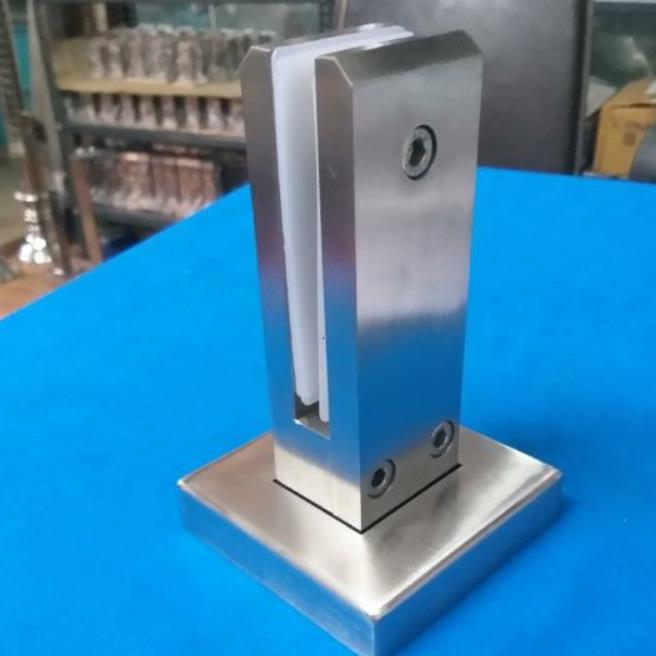 Glass railing accessories