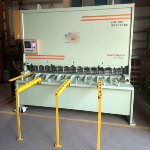 Latest RHVR1330 MS Plate Cutting Machine price in India