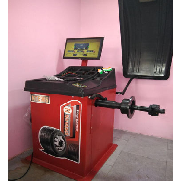 Latest Computerized Wheel Balancer price in India