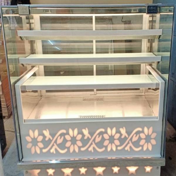 Refrigerator Display Counter in Kanpur FINE COOLING CORPORATION