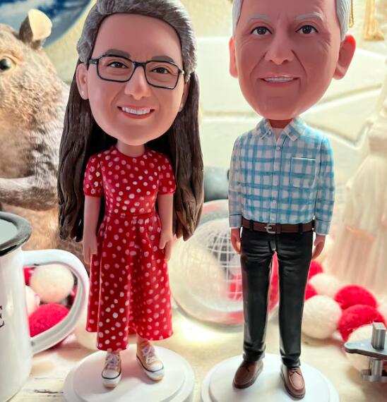 How to Order a Custom Bobblehead for Her