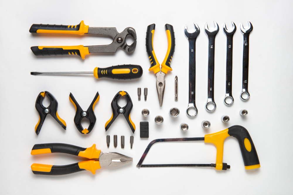 A Guide to Selecting B2B Tools and Equipment Suppliers Online