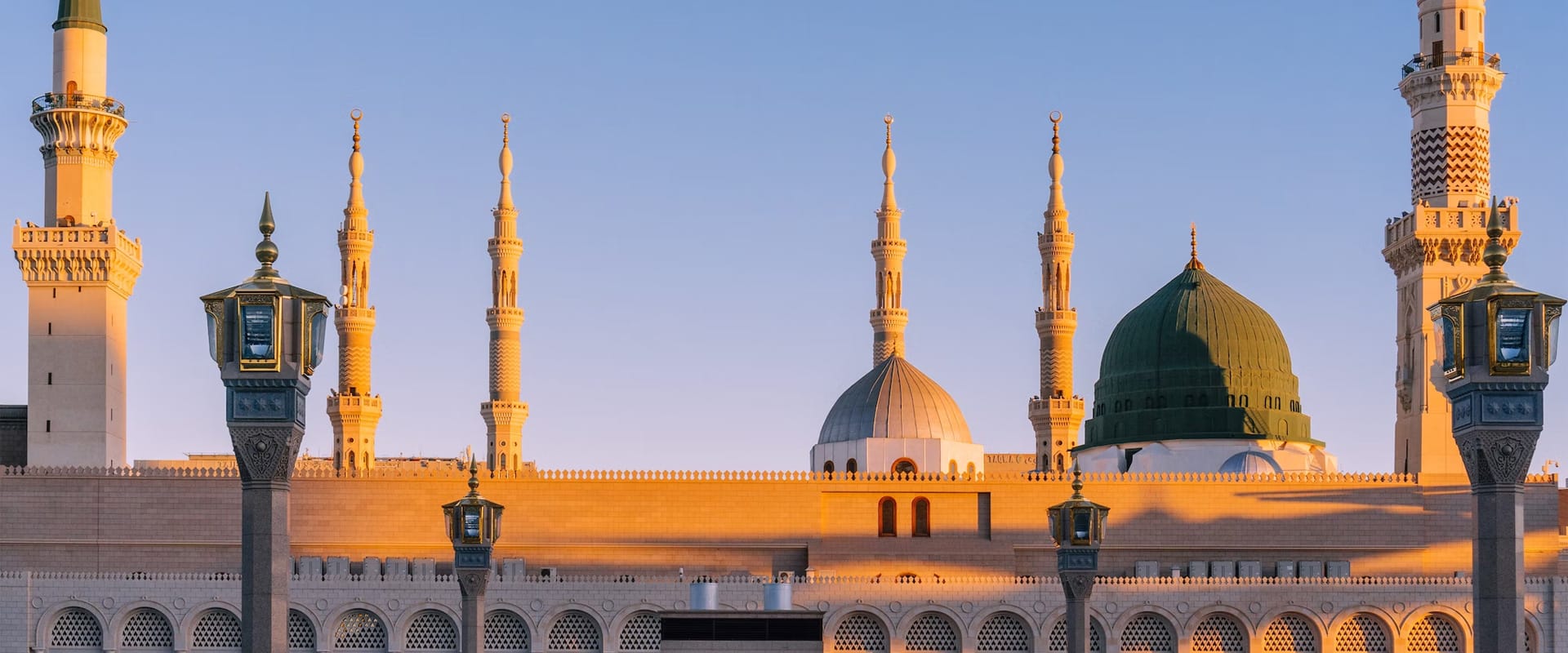 Reliable Transportation: Navigating Makkah to Madinah Efficiently