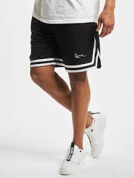 The Stylish Appeal of Karl Kani Shorts