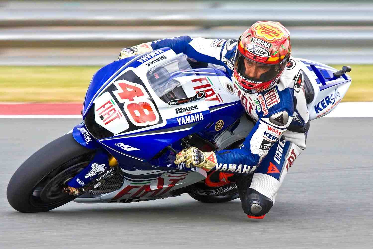 Transform Your Yamaha with High-Quality Carbon Fiber