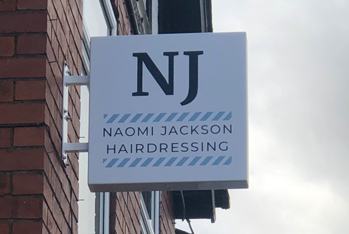 Catch Every Eye: Why Projection Sign Printing Is a Smart Choice for Your Business