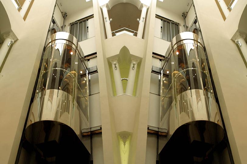 Round Elevator: A Modern Vertical Mobility Solution for Forward-Thinking Design