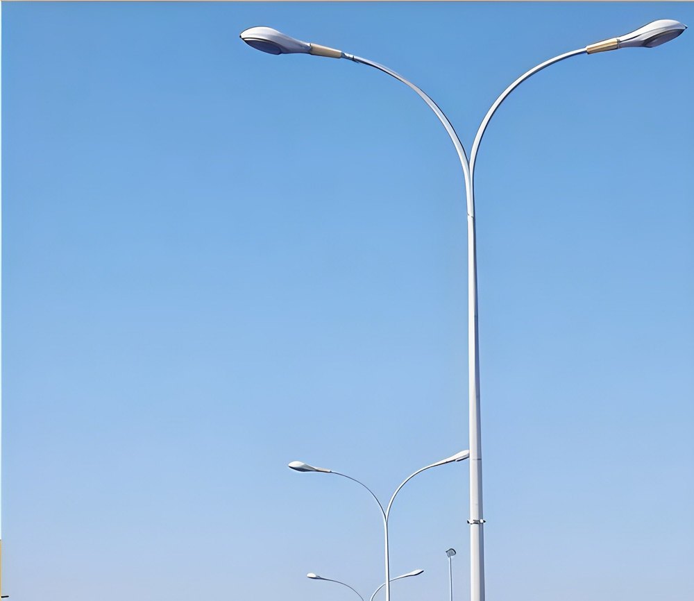 Aluminium Round Bajaj Lighting Poles, For Street, 9m Manufacturer & Seller in Jaipur Garima