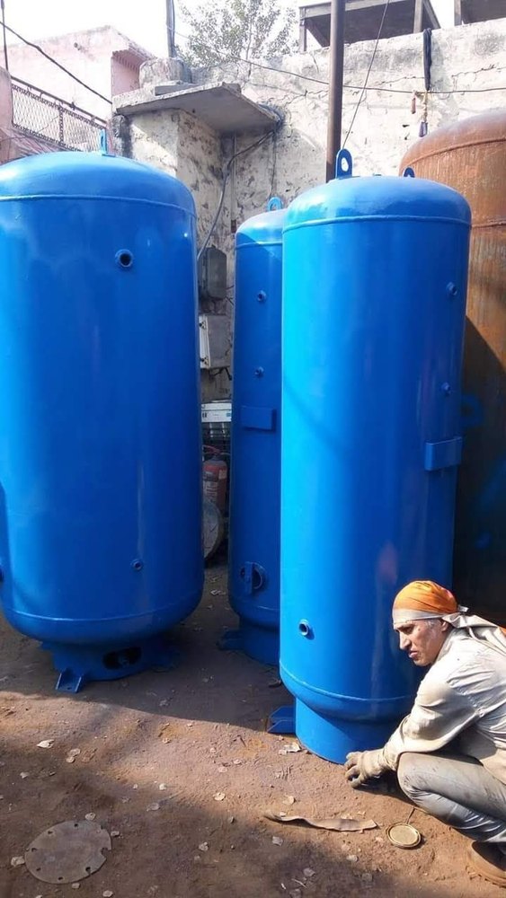 Blue 1000 L Vacuum Tanks, For Fuel Transportation in Delhi Capital