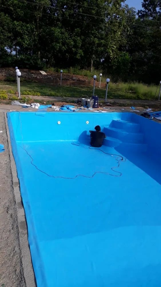 Blue Outdoor Fiberglass Swimming Pool, For Hotels/Resorts