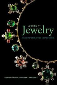 The Art of Selling Jewelry – A Complete Guide