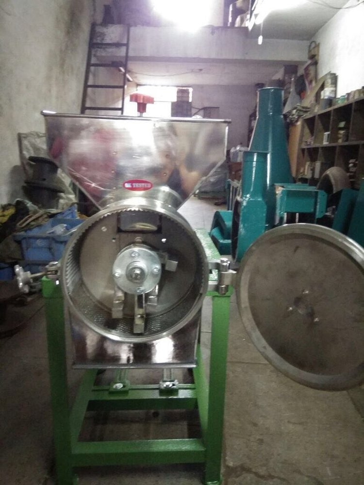 Cattle Feed Grinder, 100 kg per hr in Coimbatore Kovai Mill Stores