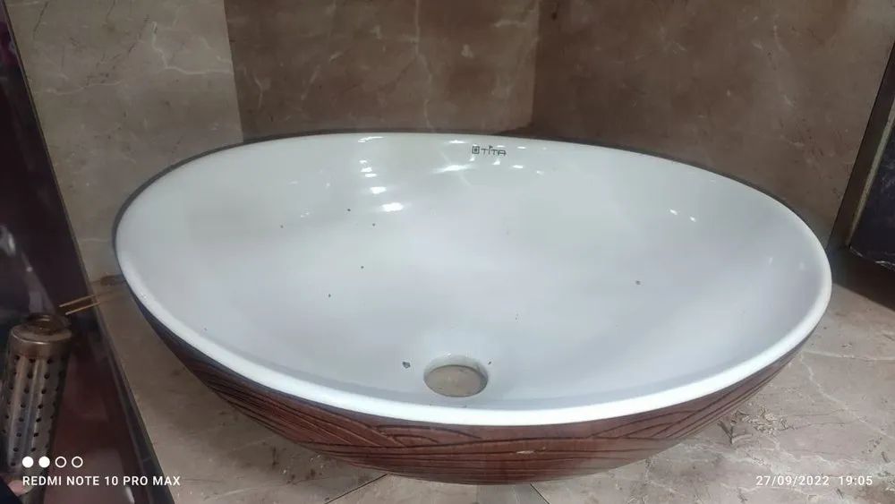 Ceramic Gravity Bath Fittings, White, Wall Mounted in Pune R N Marketing