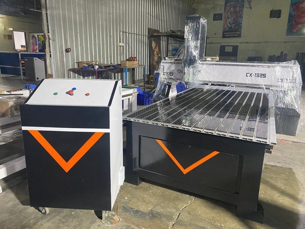 Computerized Numerical Control Wood Carving Machine, 3.5 kW, 1500 x