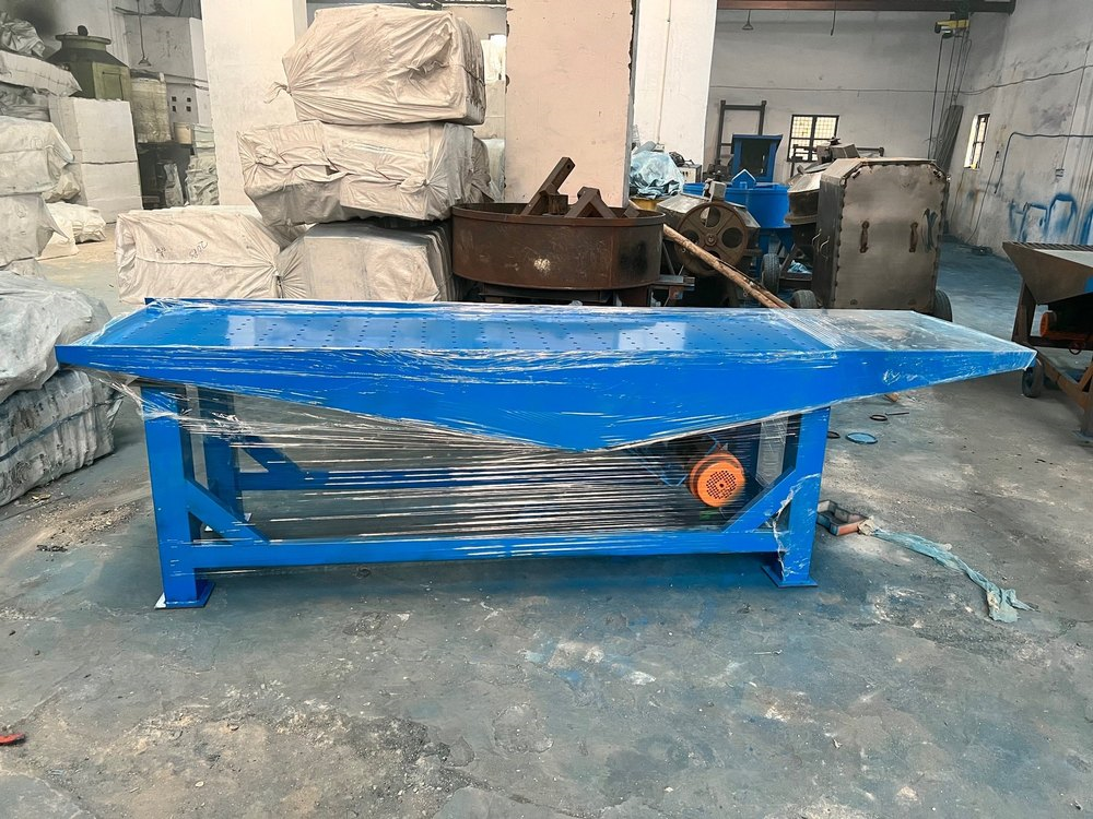 Concrete Vibrating Table Machine, Power 3hp in Delhi G.T.B PLAST (INDIA)