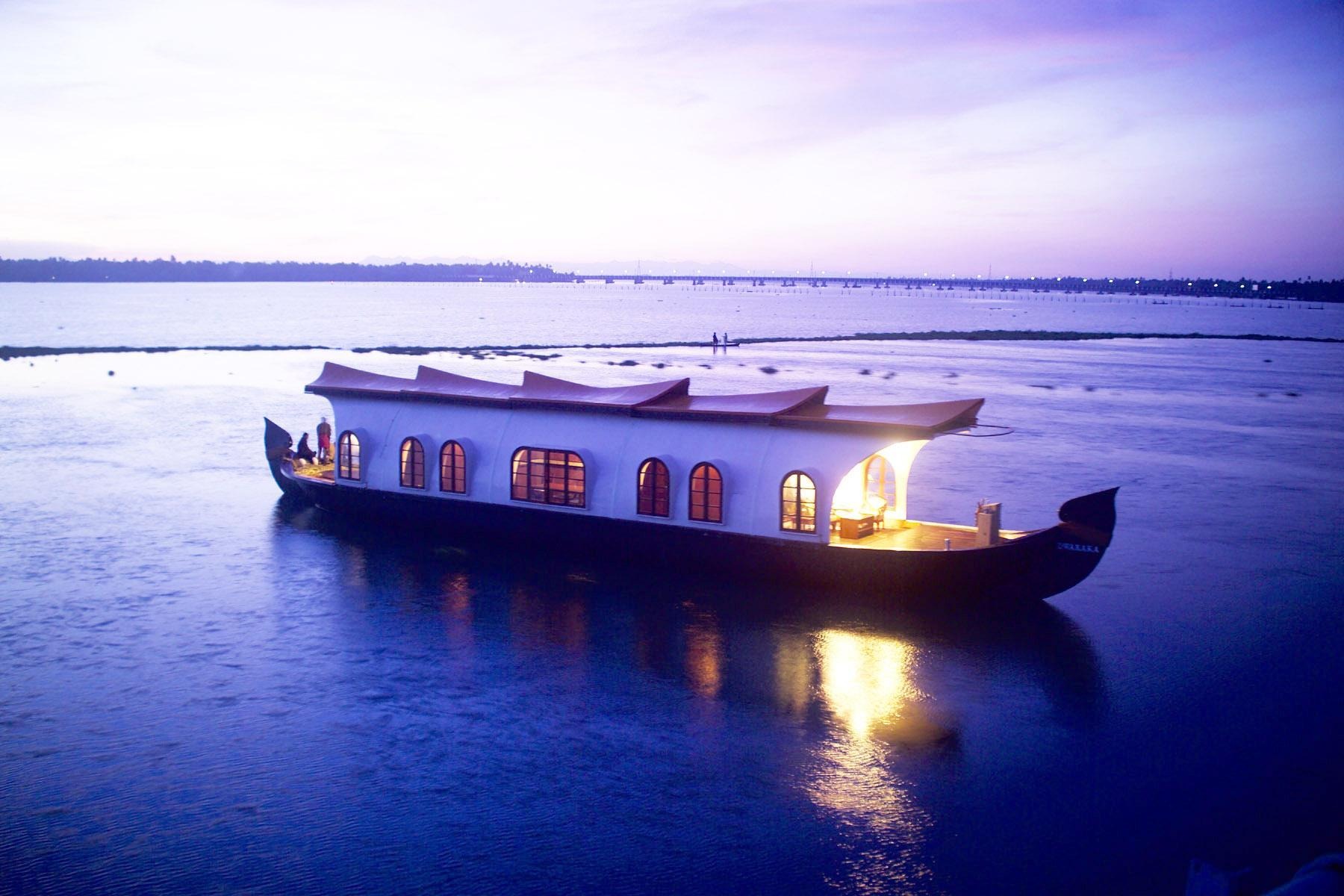 Cultural Immersion: Experiencing Local Traditions on Alleppey Houseboats