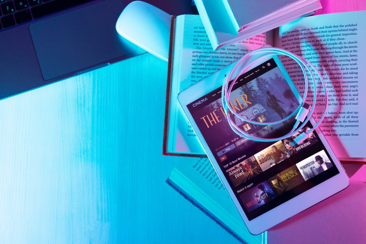 How Technology and Online Platforms Are Transforming Digital Entertainment