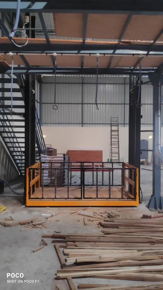 HUNTER Hdgl Industrial Electric Goods Lifts, Capacity 12 ton in