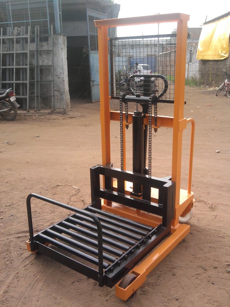 Hydraulic Drum Stacker in Ahmedabad Shree Balaad Handling Works