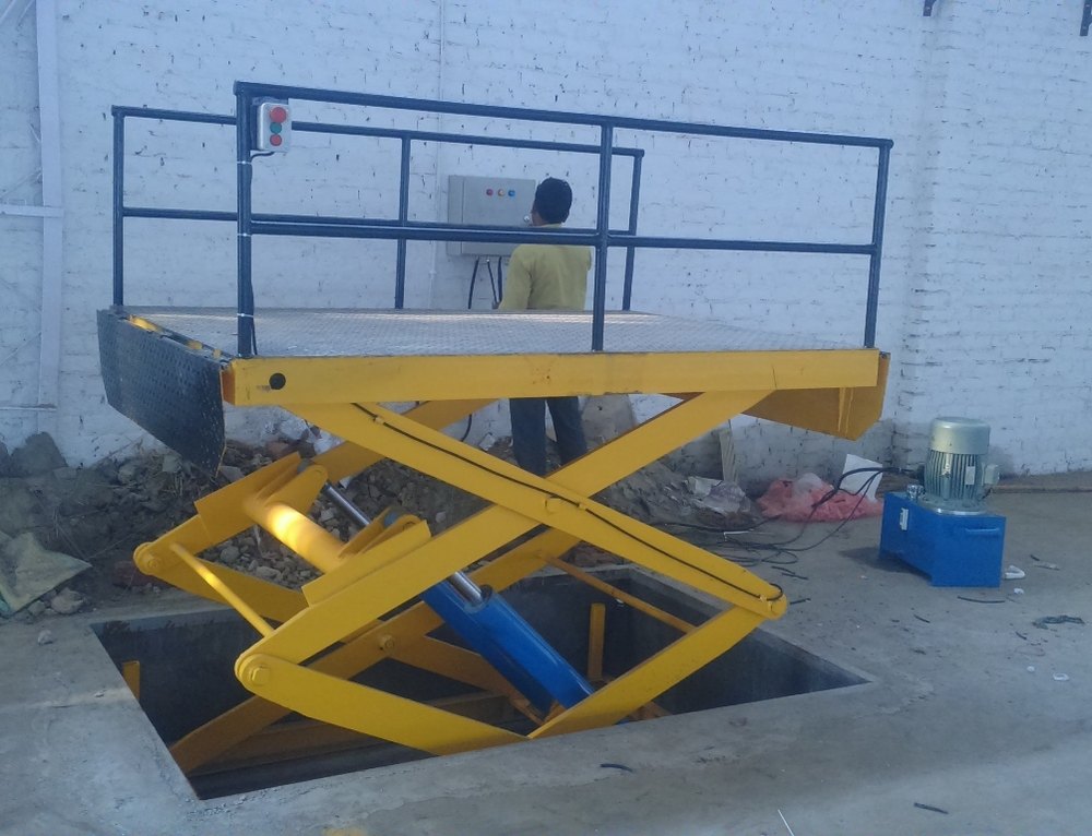 Indhe Pit mounted Hydraulic Scissor Lift, Operating Height 1020 feet, Capacity 34 ton in