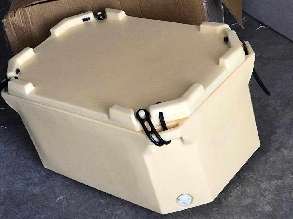 Ivory LDPE Sintex Insulated Fish Box, Capacity: 70 Price in Karnataka,  Karnataka – ₹3,700 INDUSTRIAL ASSOCIATES
