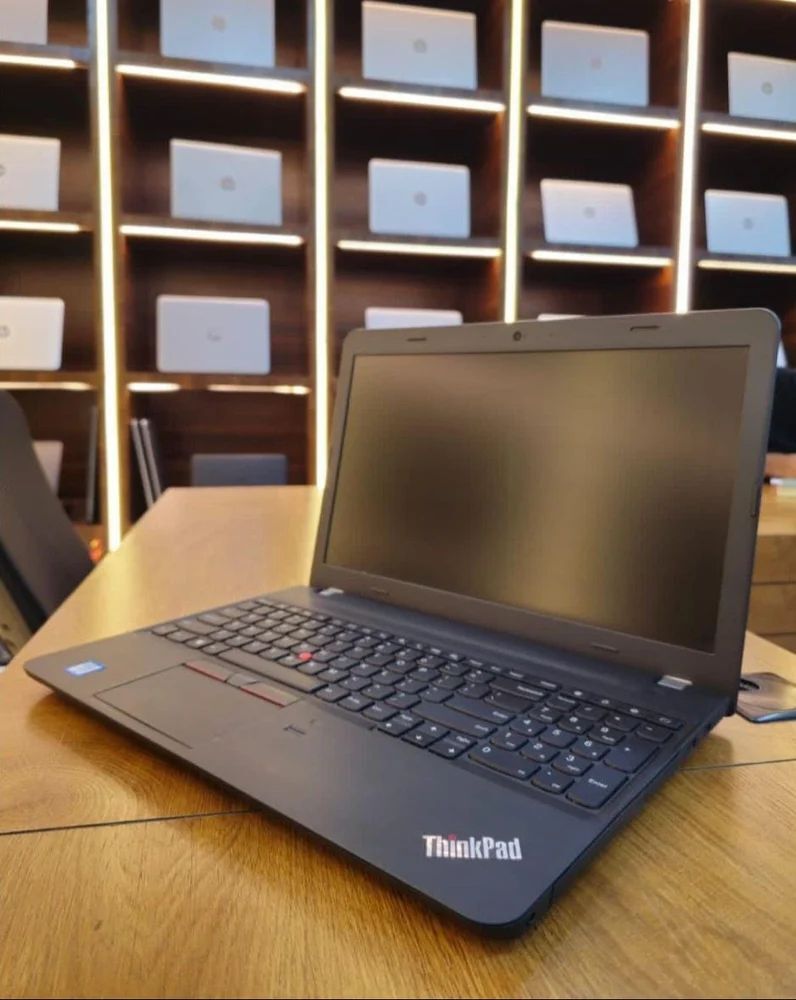 中古品 Lenovo ThinkPad E560 Corei7 Win7 lenovo-think-pad-e560-156-in-