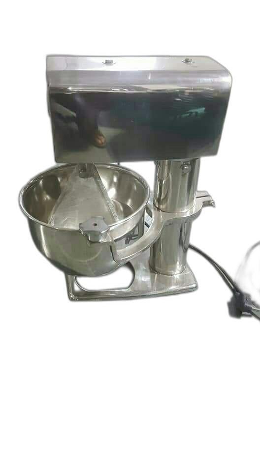 Mild Steel Atta Maker Machine 10 kg, Speed 1440 RPM in Kolhapur