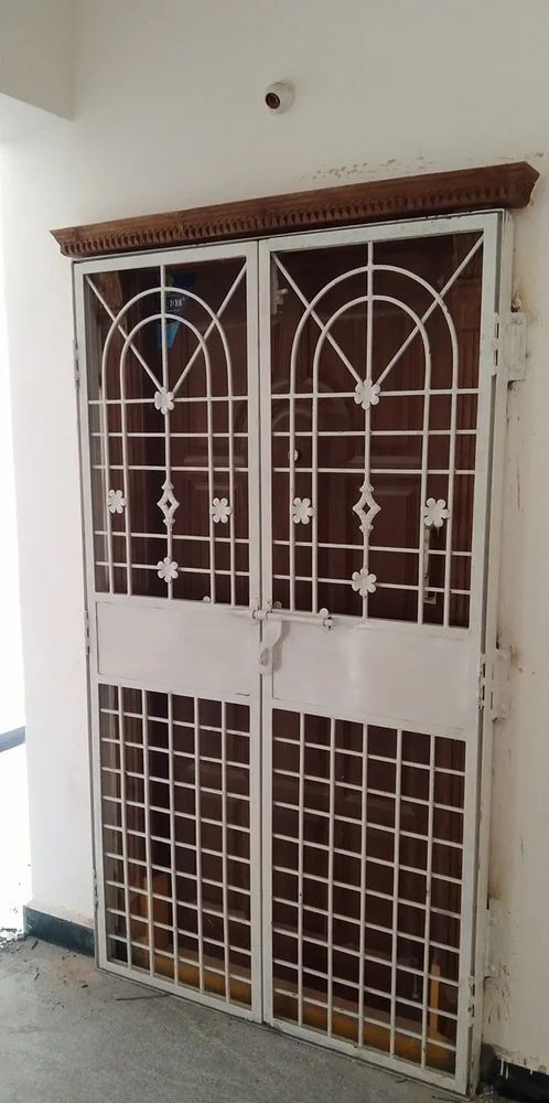 Modern Iron Double Door Main Grill Gate, For Home Price in
