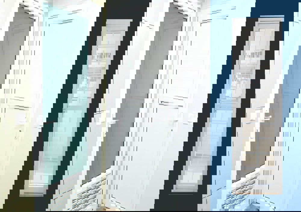 Polished White UPVC Glass Bathroom Door, Design/Pattern Rectangular