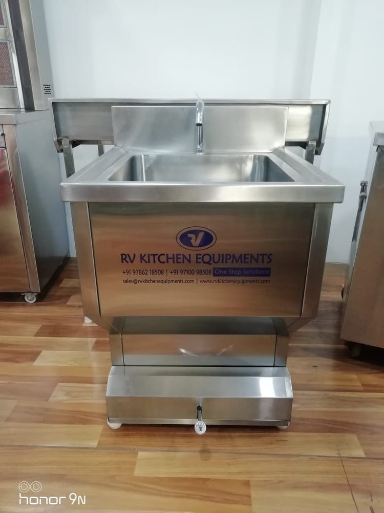 SS Manufacturer Hospital Canteen Kitchen Equipment, For Restaurants in