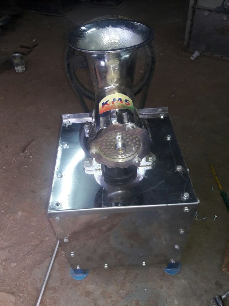 SS Meat Mincer, For Commercial, Capacity 50kg/hr Manufacturer & Seller in Coimbatore Kovai