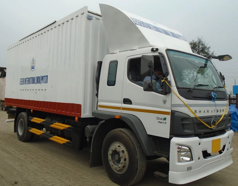 Stainless Steel Pan India Closed Truck Container, For Shipping