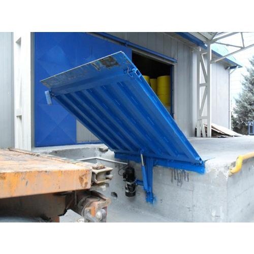 Vertical Storing Hydraulic Dock Leveler, 615 Ton (approx.) in