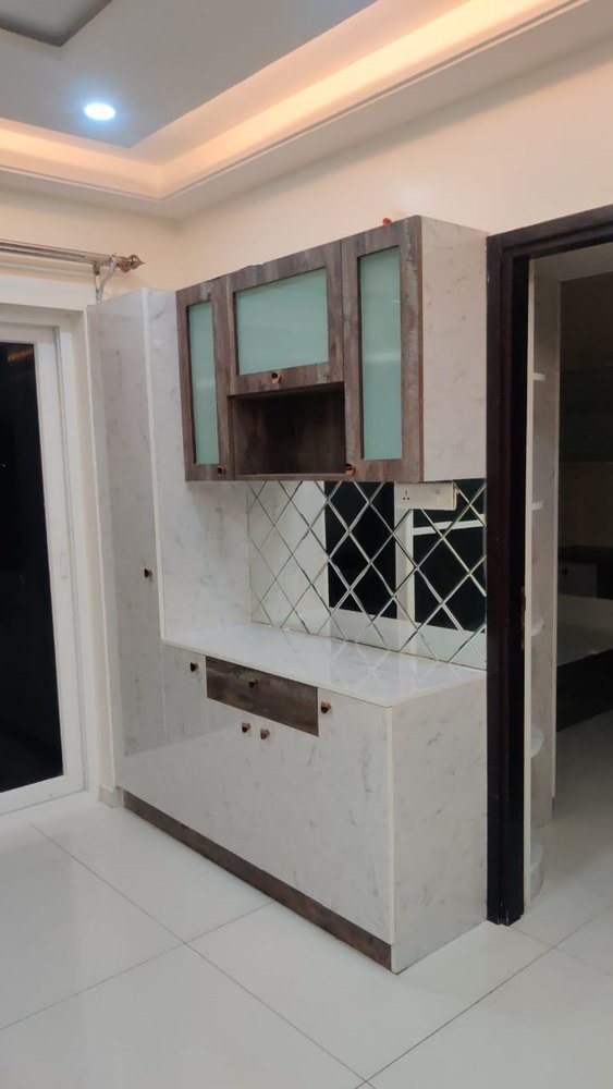 Wooden Modern Stylish Crockery Unit, Wall Mounted in Bengaluru CHETAN