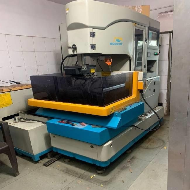 3-Axis CNC EDM Wire Cut Machining Service, Material - Stainless Steel (SS)