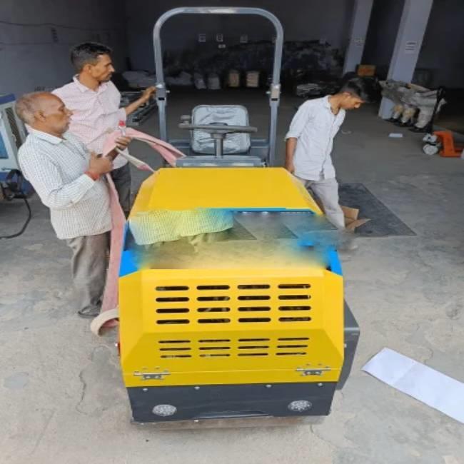 5 TON ROAD ROLLER