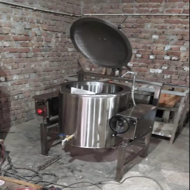 Tilting Boiling Pan Electric Operated