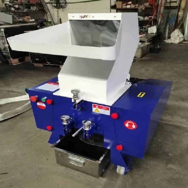 Plastic Crusher Machine