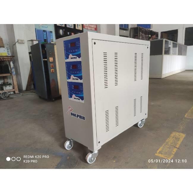 Air Cooled servo stabilizer Three phase