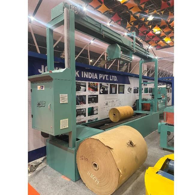 Radial wrapping machine