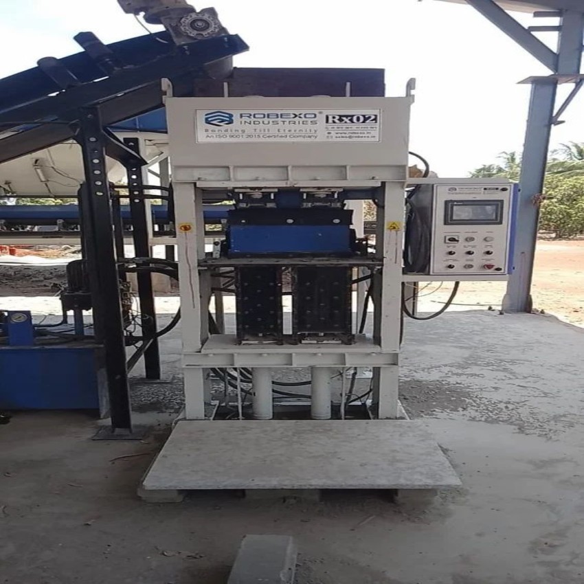 Automatic Solid Interlock Brick Making Machine, 800 Per Hour