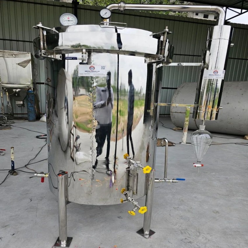 HYDRO DISTILLATION UNIT, Capacity: 100 L