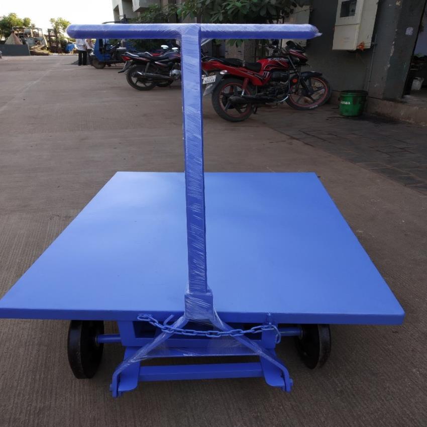 Mild Steel Platform Truck With Turn Table Model See 94, Capacity: 500 To 1000 Kgs