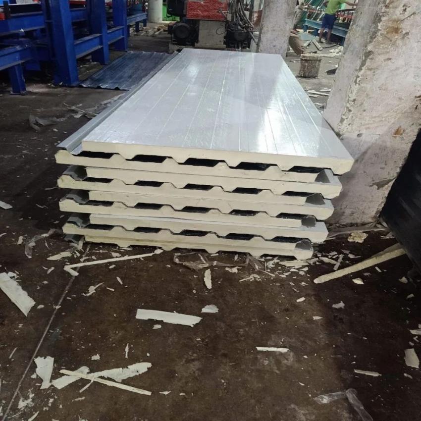 Polyurethane Galvanised Sandwich Puf Roof Panel, For Roofing, 30-50mm