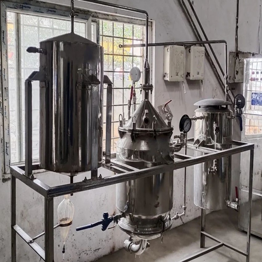 Small Essential Oil Distillation